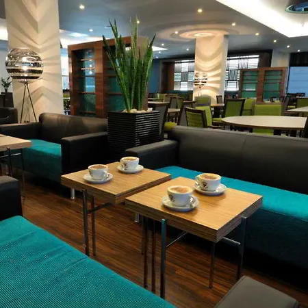 Holiday Inn Express London Heathrow T5 By Ihg 