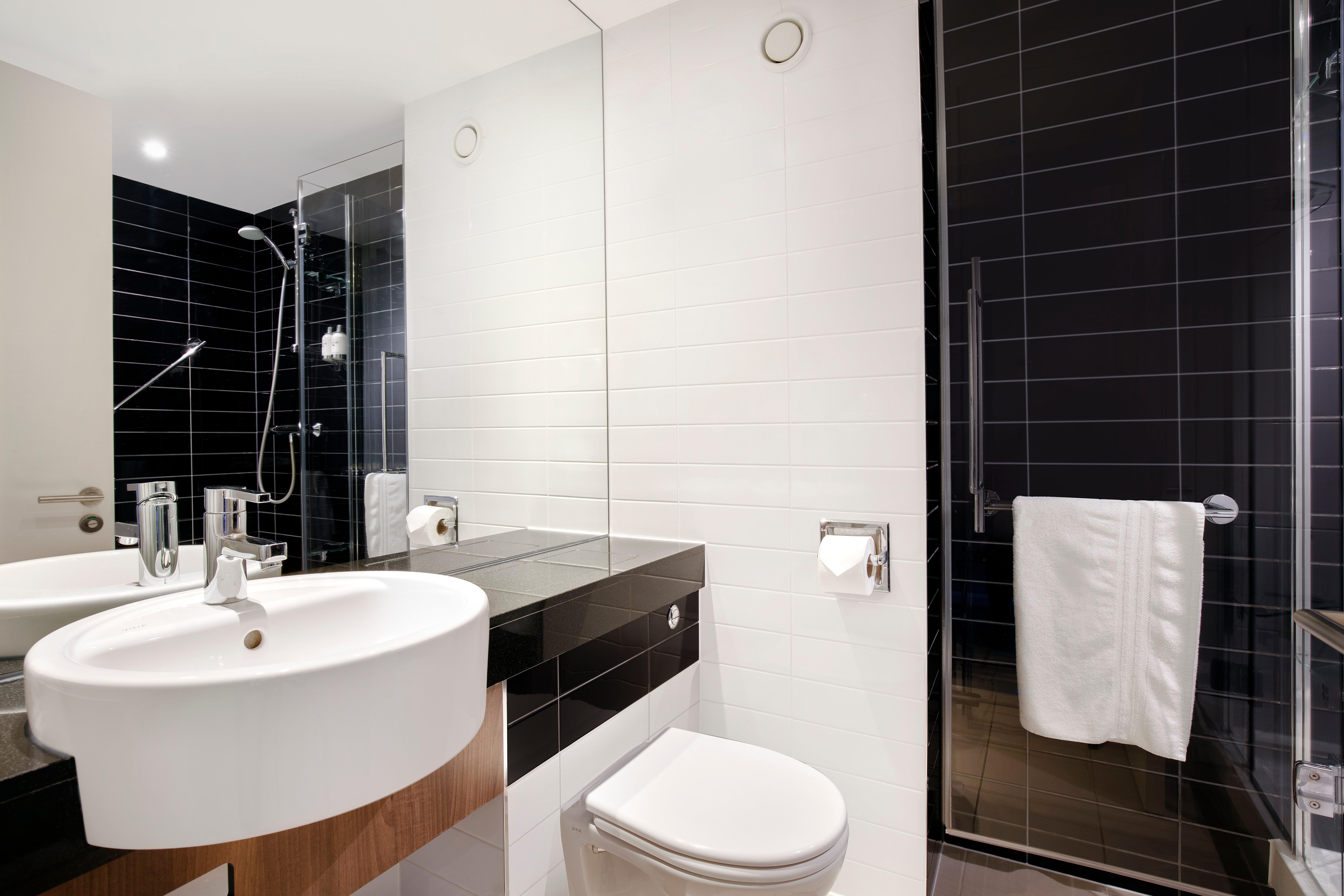 Hotel Express London Heathrow T5 By Ihg 3*