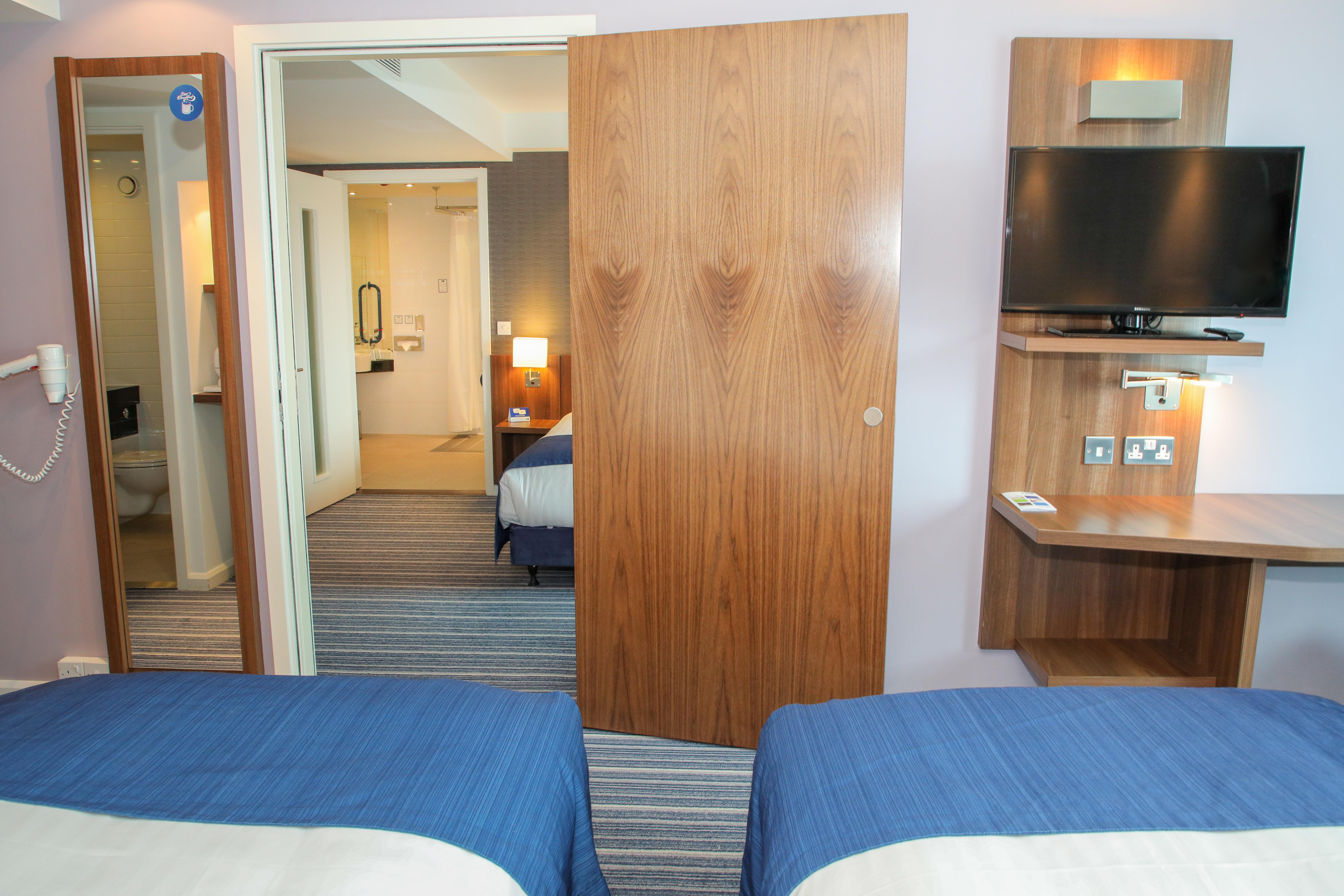 Hotel Express London Heathrow T5 By Ihg