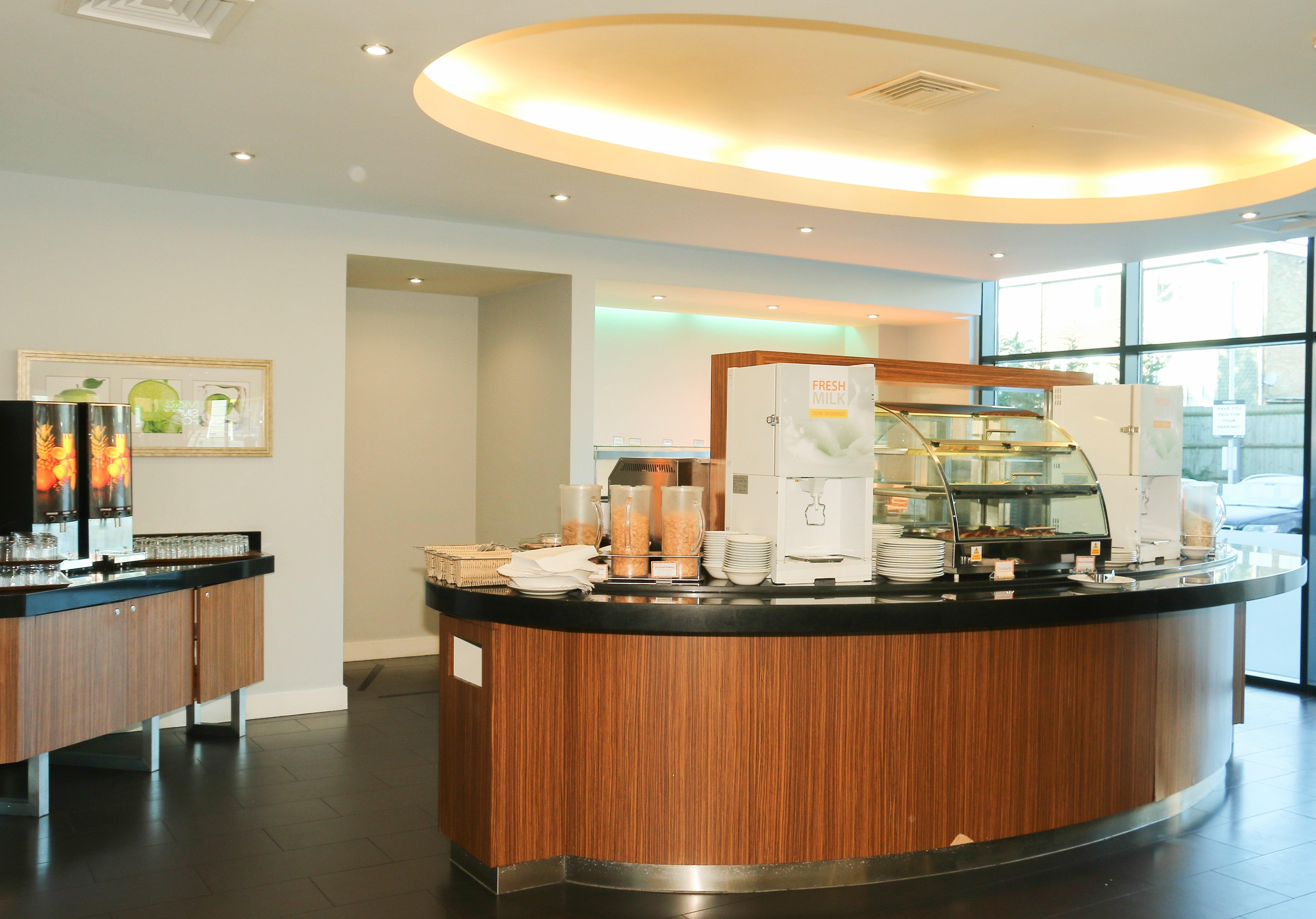 Hotel Express London Heathrow T5 By Ihg 3*