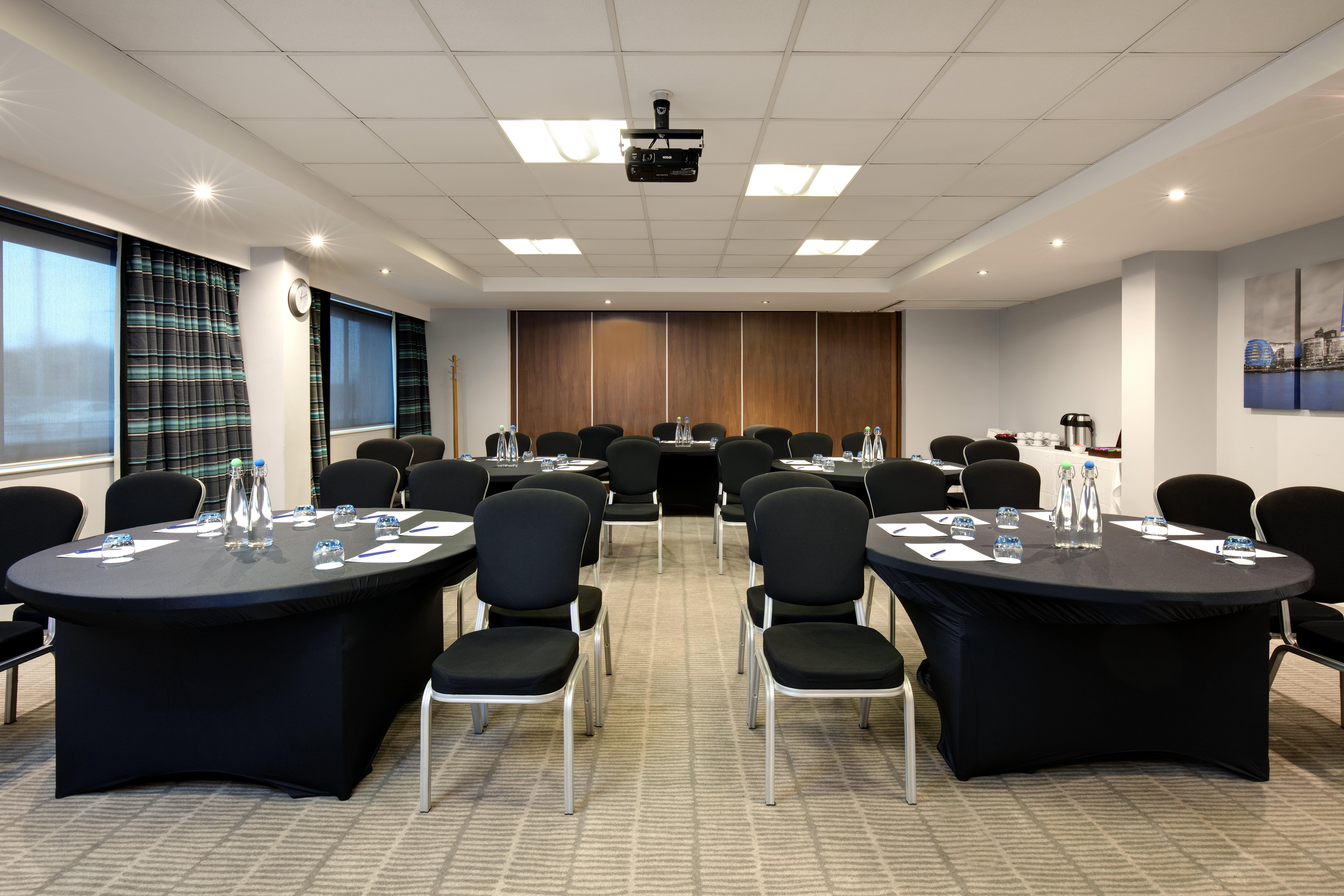 Express London Heathrow T5 By Ihg