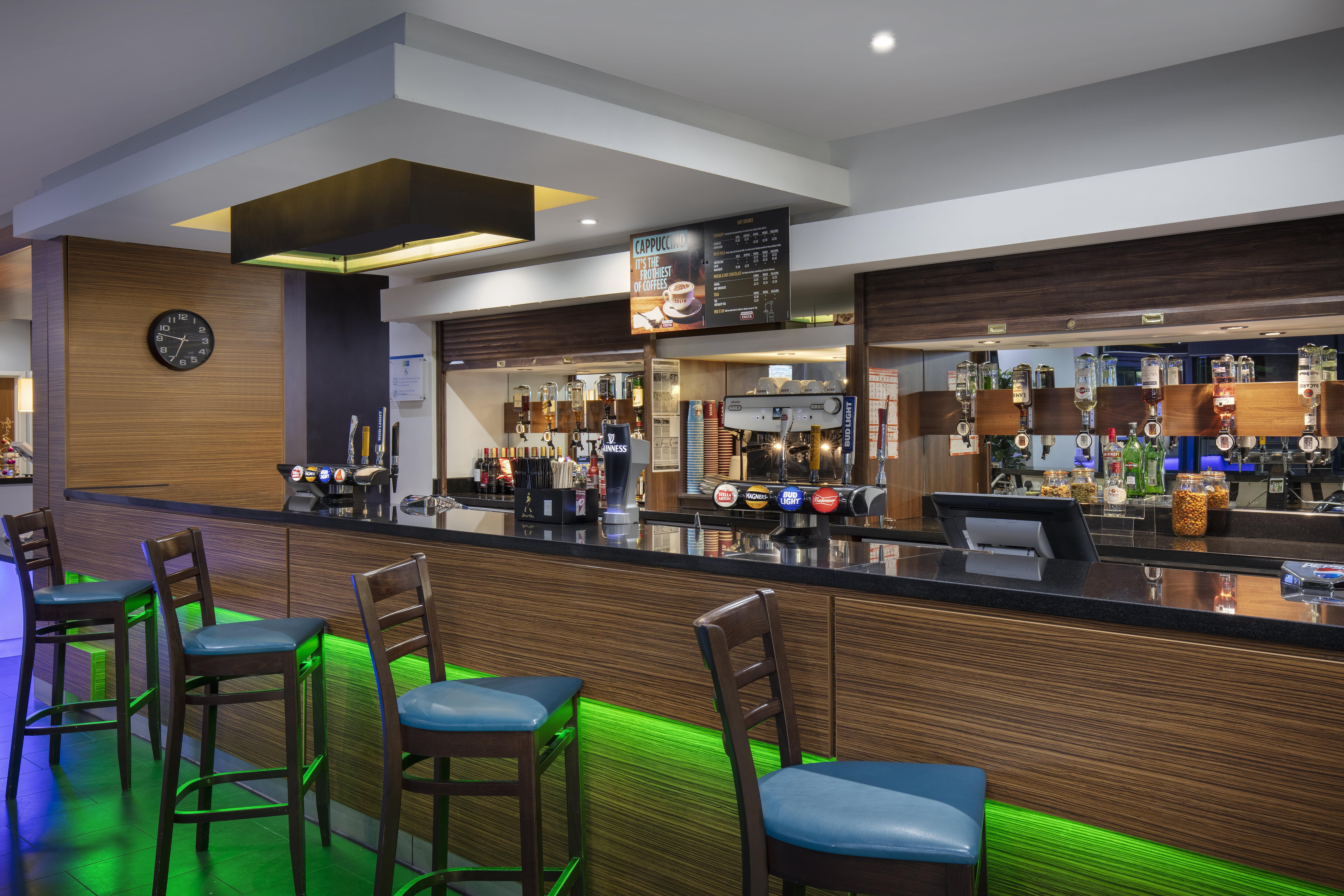Express London Heathrow T5 By Ihg Hotel Slough
