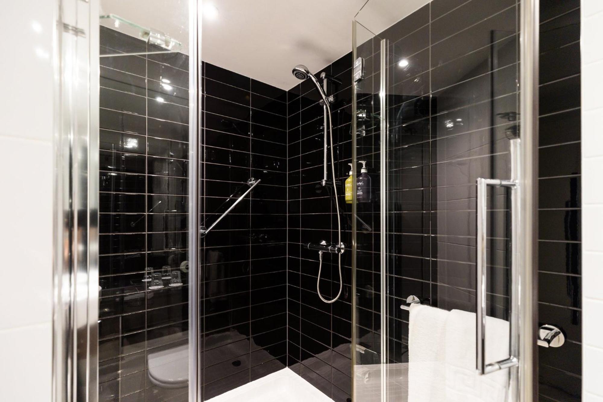 Express London Heathrow T5 By Ihg Hotel 3*