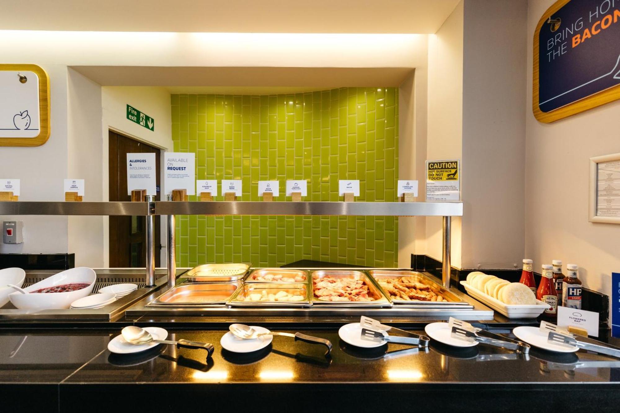 Express London Heathrow T5 By Ihg 3* Slough