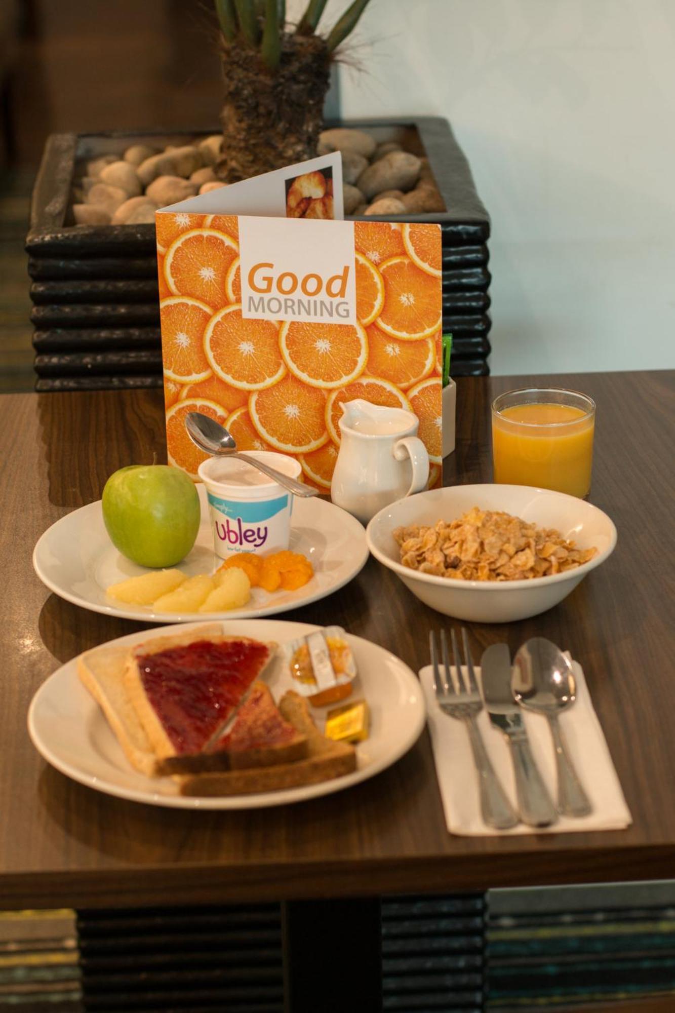 Express London Heathrow T5 By Ihg Hotel