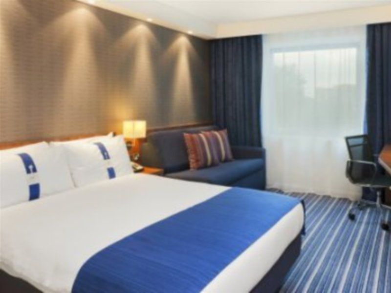 Express London Heathrow T5 By Ihg