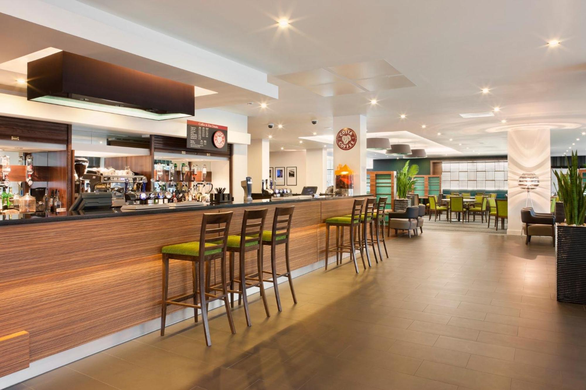 Hotel Express London Heathrow T5 By Ihg 3*