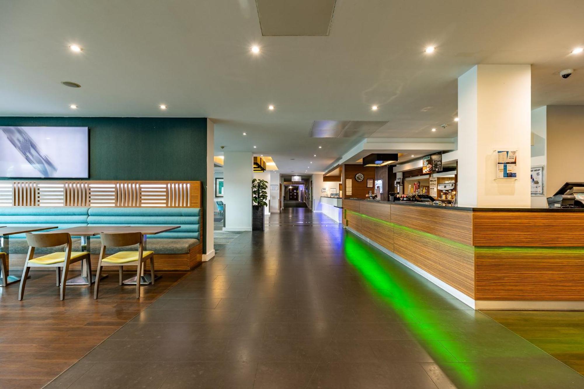Express London Heathrow T5 By Ihg